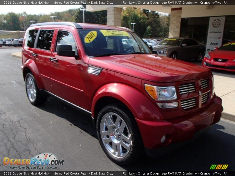 Front 3/4 View of 2011 Dodge Nitro Heat 4.0 4x4 Photo #2