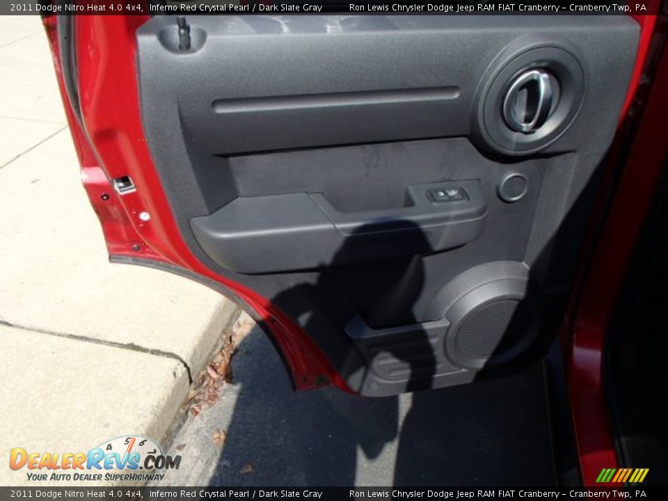 2011 Dodge Nitro Heat 4.0 4x4 Inferno Red Crystal Pearl / Dark Slate Gray Photo #13