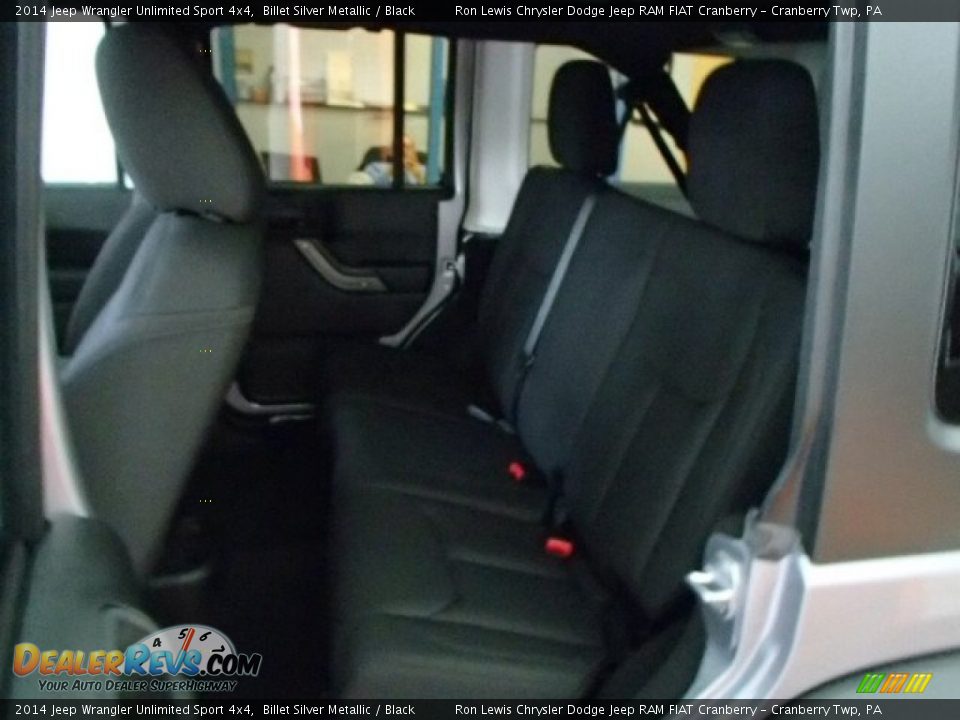 2014 Jeep Wrangler Unlimited Sport 4x4 Billet Silver Metallic / Black Photo #11