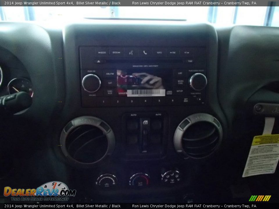2014 Jeep Wrangler Unlimited Sport 4x4 Billet Silver Metallic / Black Photo #15