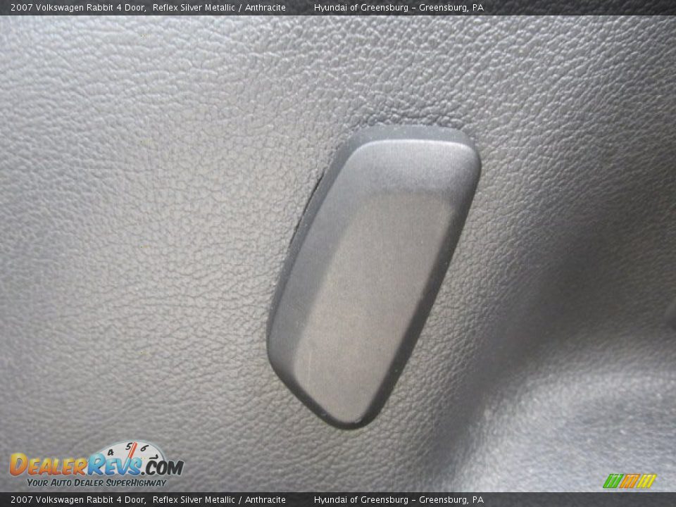2007 Volkswagen Rabbit 4 Door Reflex Silver Metallic / Anthracite Photo #14