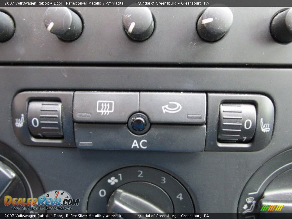 2007 Volkswagen Rabbit 4 Door Reflex Silver Metallic / Anthracite Photo #19