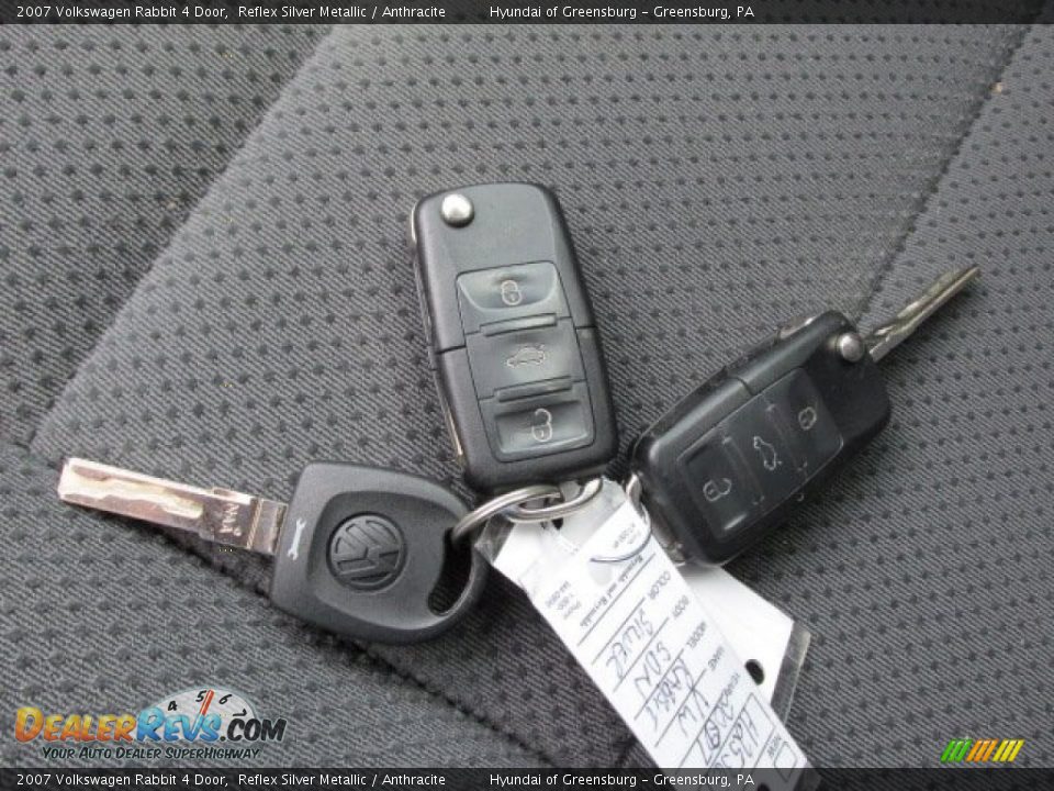 2007 Volkswagen Rabbit 4 Door Reflex Silver Metallic / Anthracite Photo #22