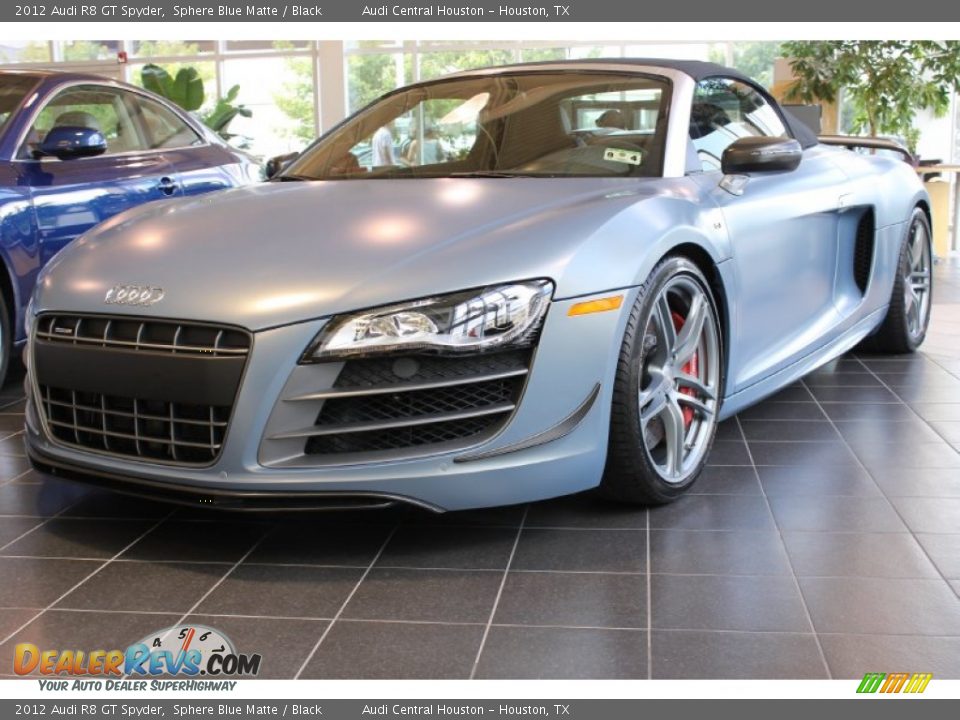 Front 3/4 View of 2012 Audi R8 GT Spyder Photo #3