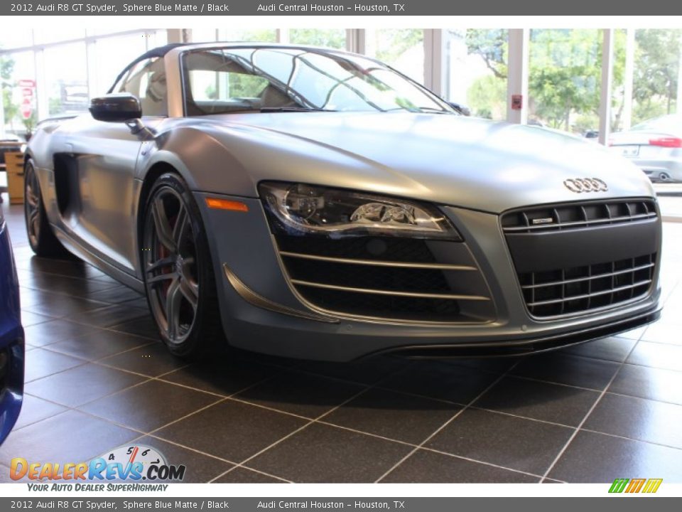 Front 3/4 View of 2012 Audi R8 GT Spyder Photo #5
