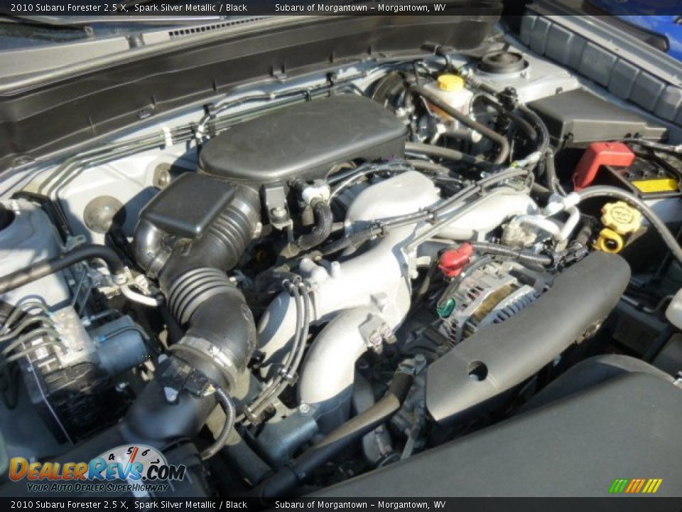 2010 Subaru Forester 2.5 X Spark Silver Metallic / Black Photo #18