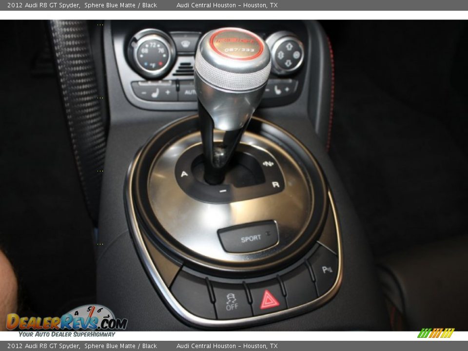 2012 Audi R8 GT Spyder Shifter Photo #31