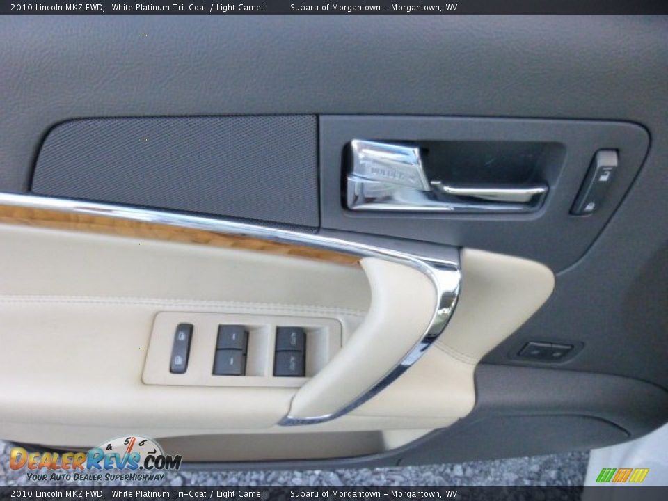2010 Lincoln MKZ FWD White Platinum Tri-Coat / Light Camel Photo #17
