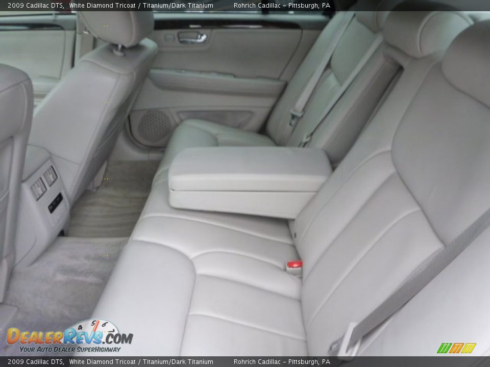 2009 Cadillac DTS White Diamond Tricoat / Titanium/Dark Titanium Photo #5