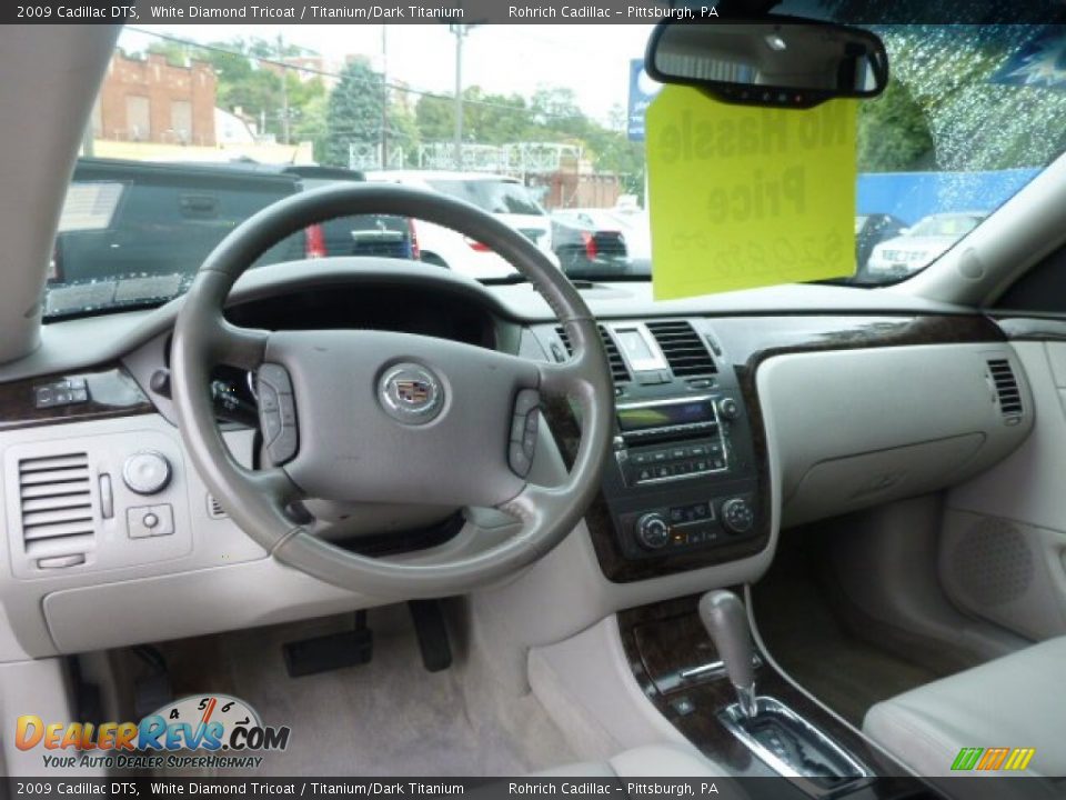 2009 Cadillac DTS White Diamond Tricoat / Titanium/Dark Titanium Photo #6