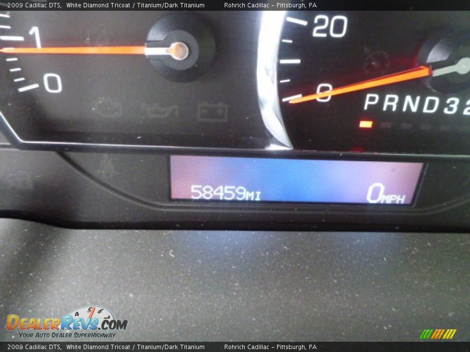 2009 Cadillac DTS White Diamond Tricoat / Titanium/Dark Titanium Photo #9