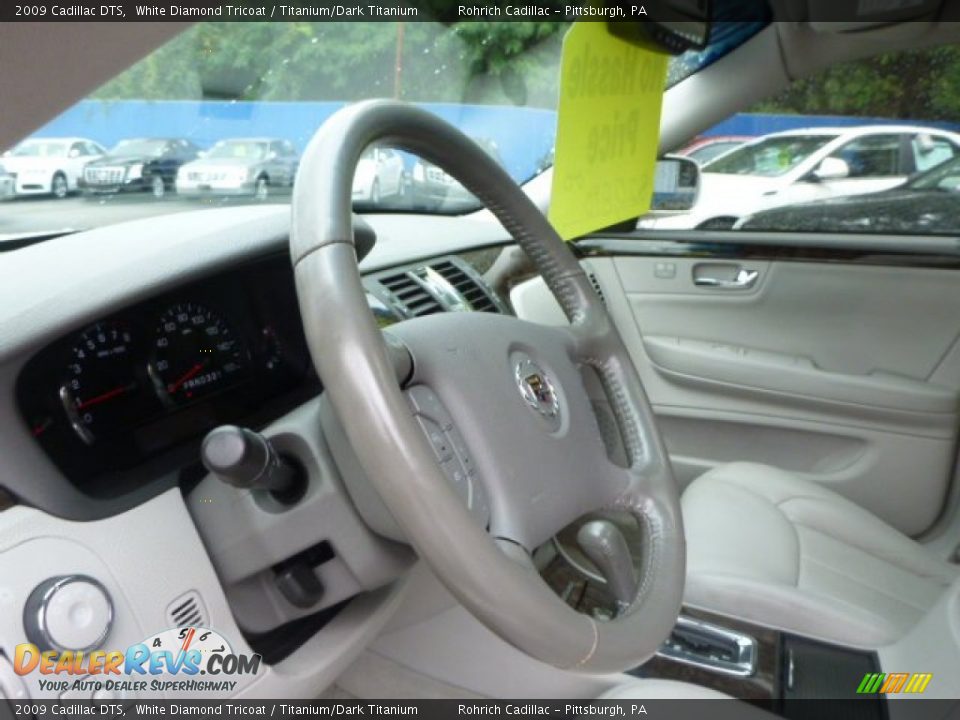 2009 Cadillac DTS White Diamond Tricoat / Titanium/Dark Titanium Photo #18
