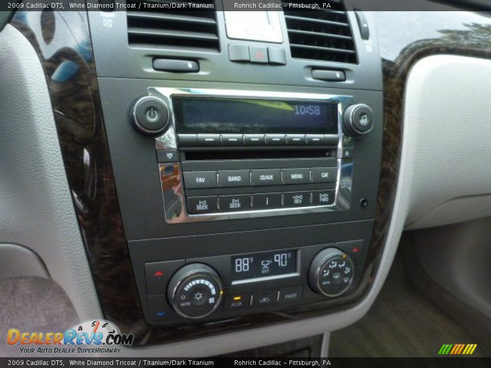 2009 Cadillac DTS White Diamond Tricoat / Titanium/Dark Titanium Photo #19