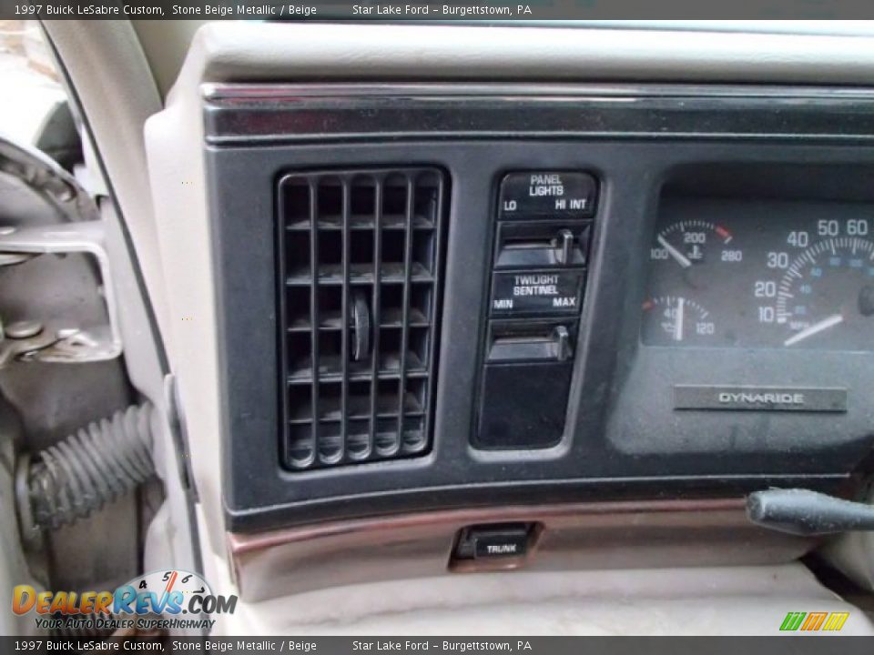 Controls of 1997 Buick LeSabre Custom Photo #14