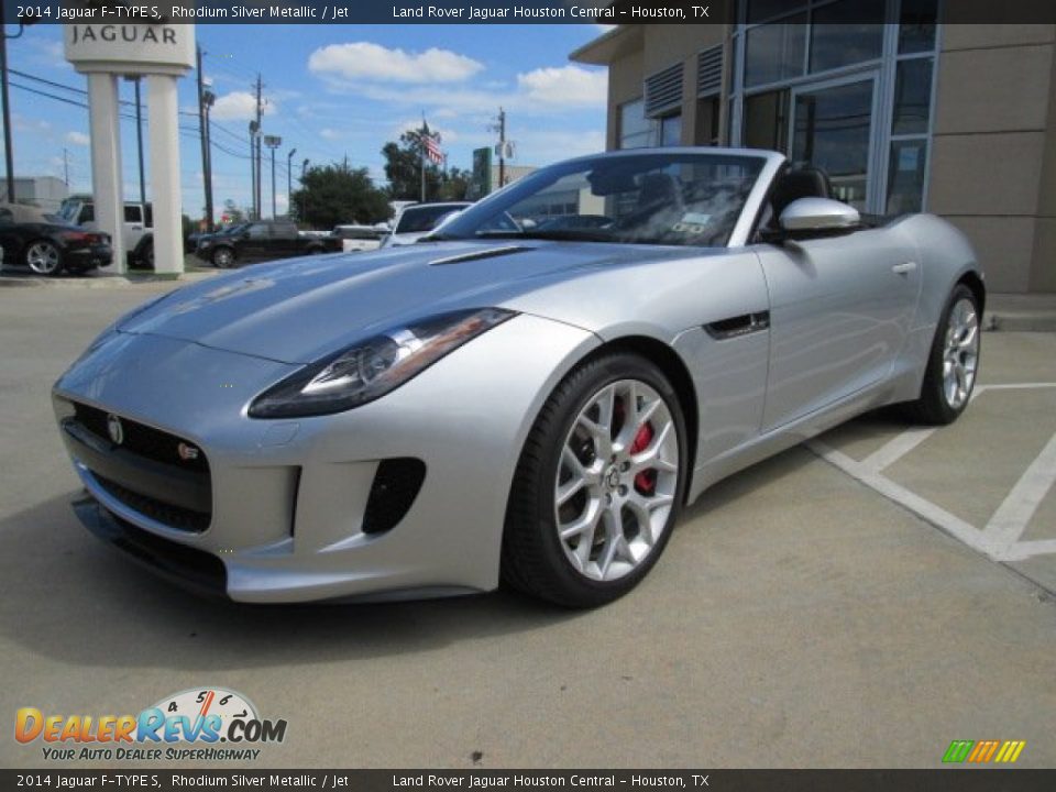 Front 3/4 View of 2014 Jaguar F-TYPE S Photo #3