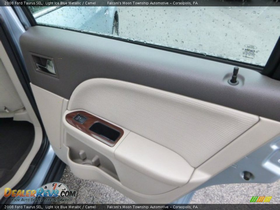 2008 Ford Taurus SEL Light Ice Blue Metallic / Camel Photo #15