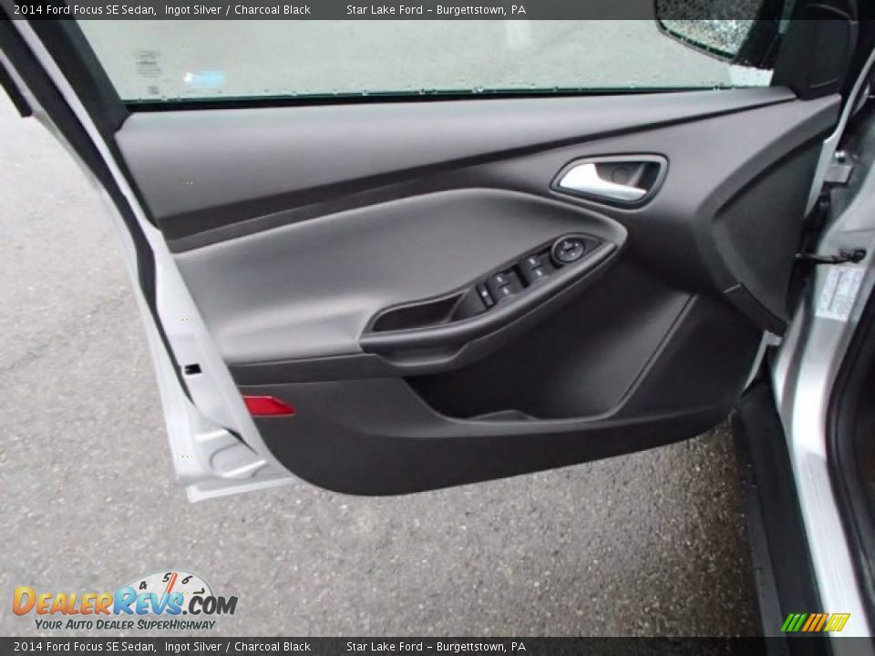 2014 Ford Focus SE Sedan Ingot Silver / Charcoal Black Photo #12