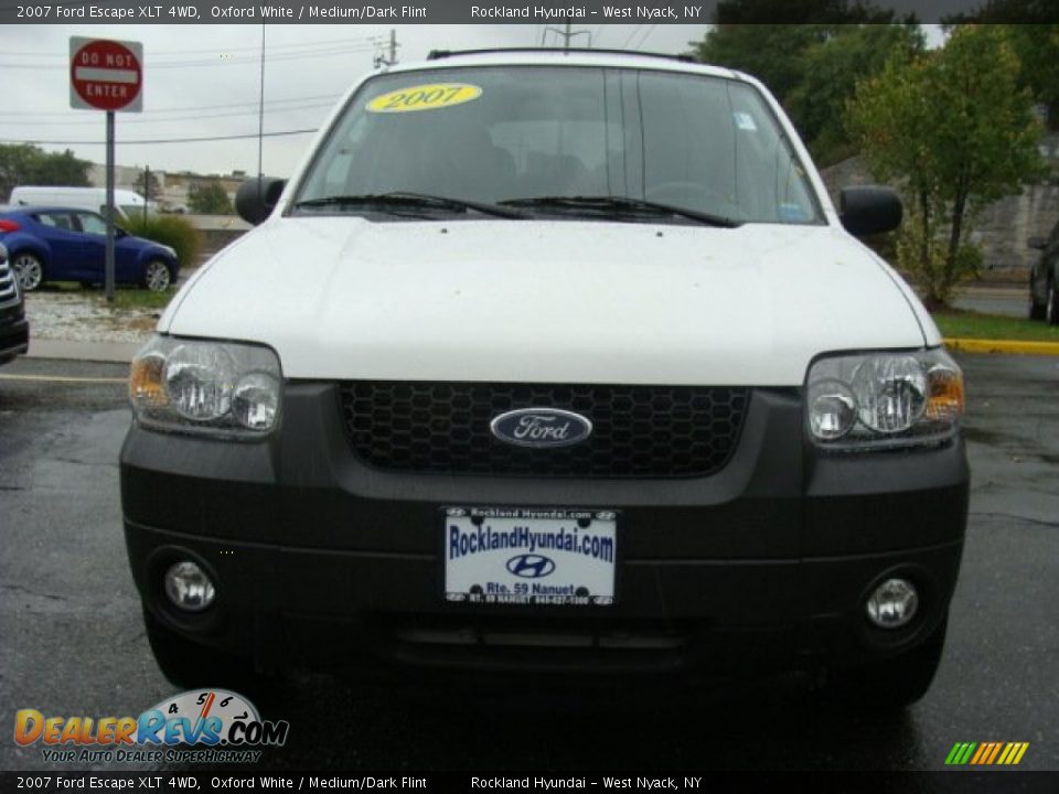 2007 Ford Escape XLT 4WD Oxford White / Medium/Dark Flint Photo #2