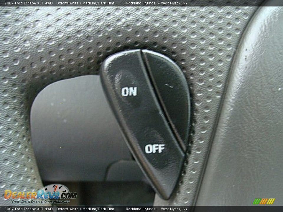 2007 Ford Escape XLT 4WD Oxford White / Medium/Dark Flint Photo #15
