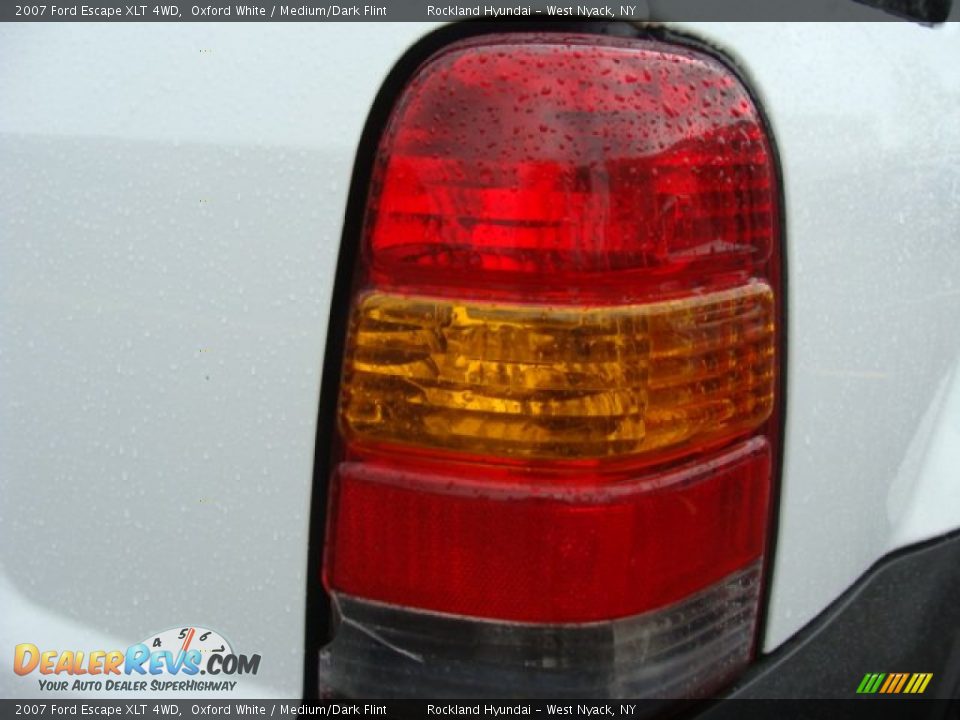 2007 Ford Escape XLT 4WD Oxford White / Medium/Dark Flint Photo #23
