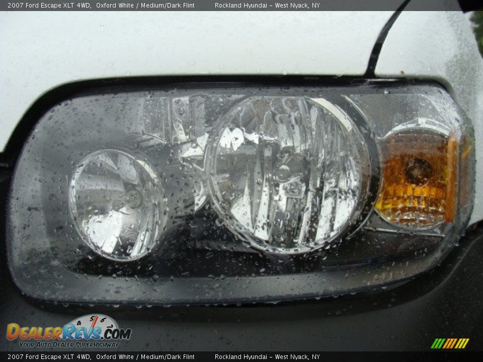 2007 Ford Escape XLT 4WD Oxford White / Medium/Dark Flint Photo #31