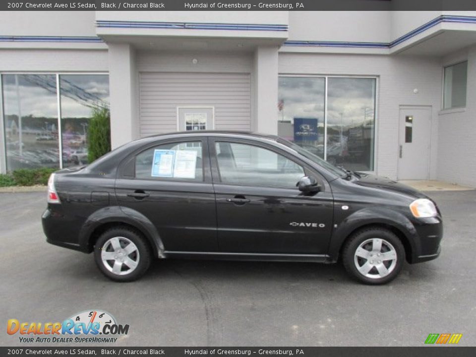 2007 Chevrolet Aveo LS Sedan Black / Charcoal Black Photo #2