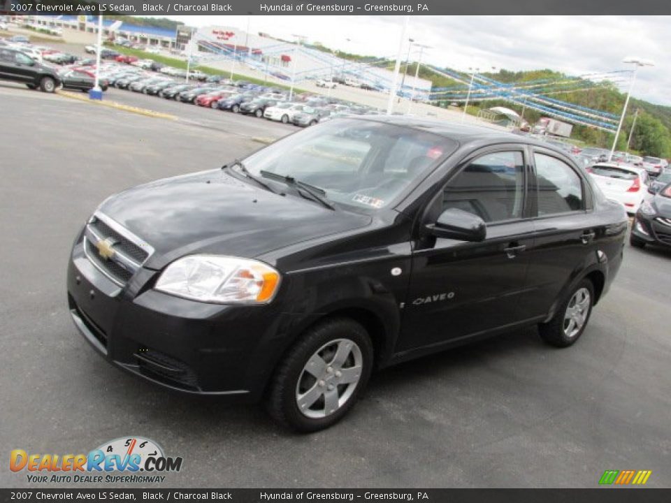 Front 3/4 View of 2007 Chevrolet Aveo LS Sedan Photo #5
