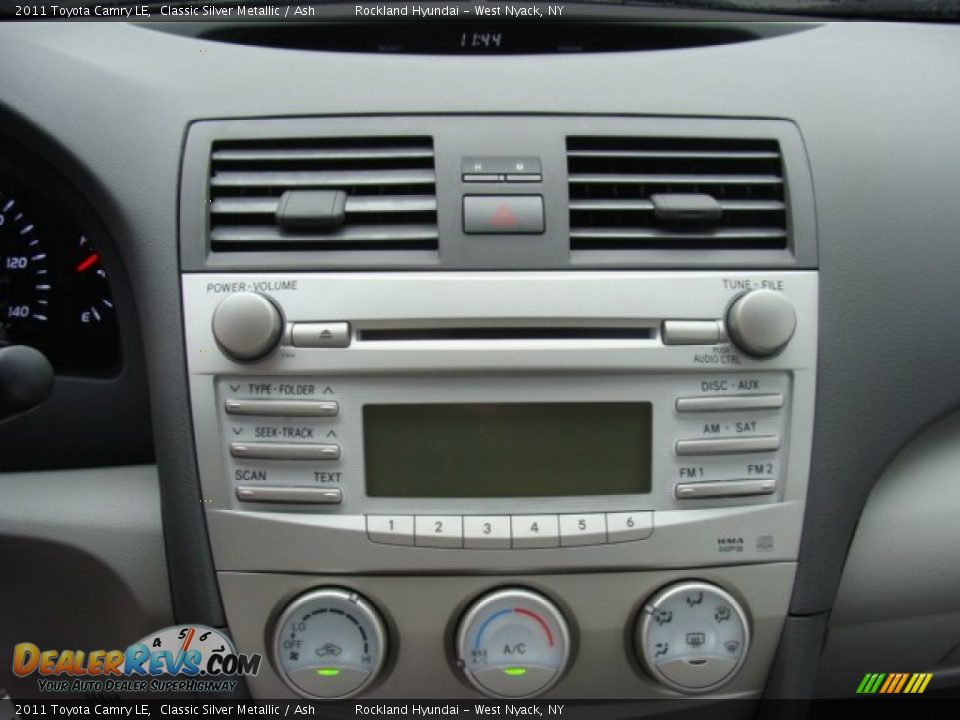 2011 Toyota Camry LE Classic Silver Metallic / Ash Photo #16