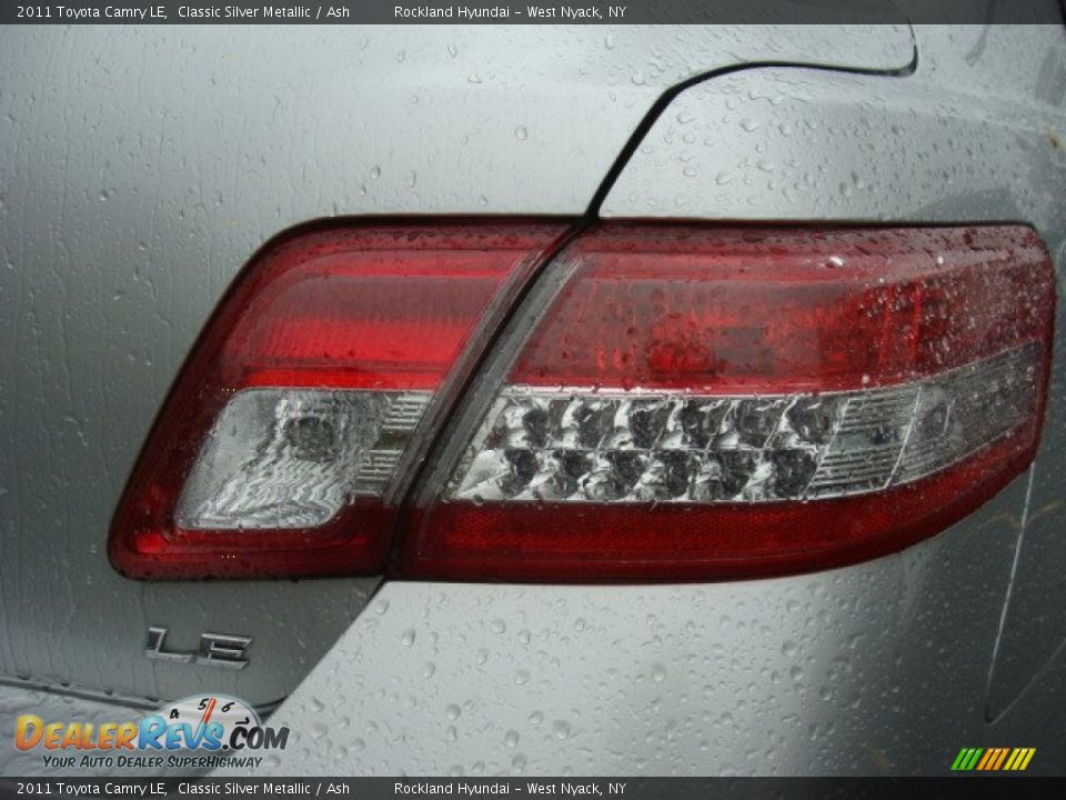 2011 Toyota Camry LE Classic Silver Metallic / Ash Photo #20