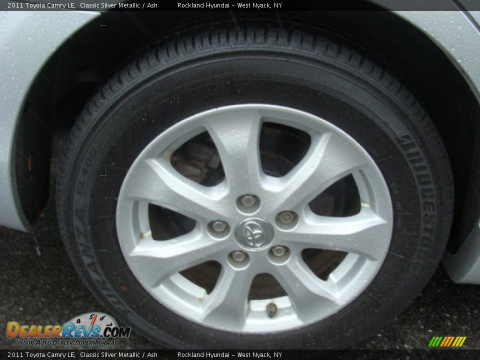 2011 Toyota Camry LE Classic Silver Metallic / Ash Photo #25