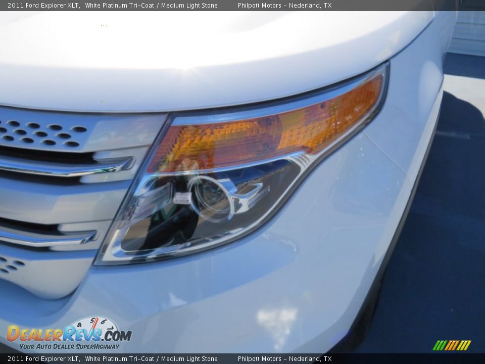 2011 Ford Explorer XLT White Platinum Tri-Coat / Medium Light Stone Photo #9