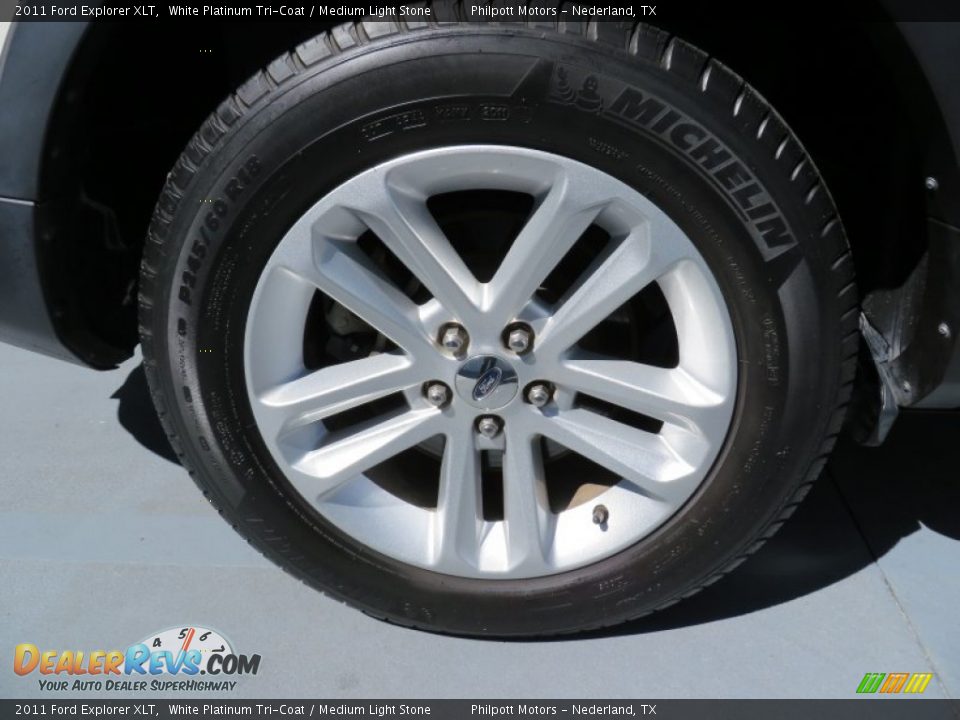 2011 Ford Explorer XLT White Platinum Tri-Coat / Medium Light Stone Photo #15