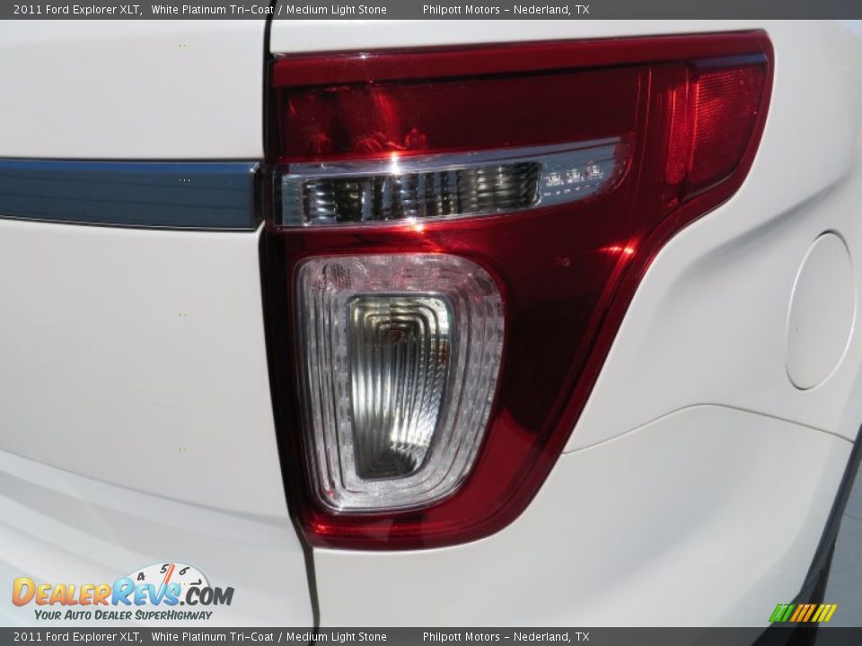 2011 Ford Explorer XLT White Platinum Tri-Coat / Medium Light Stone Photo #17