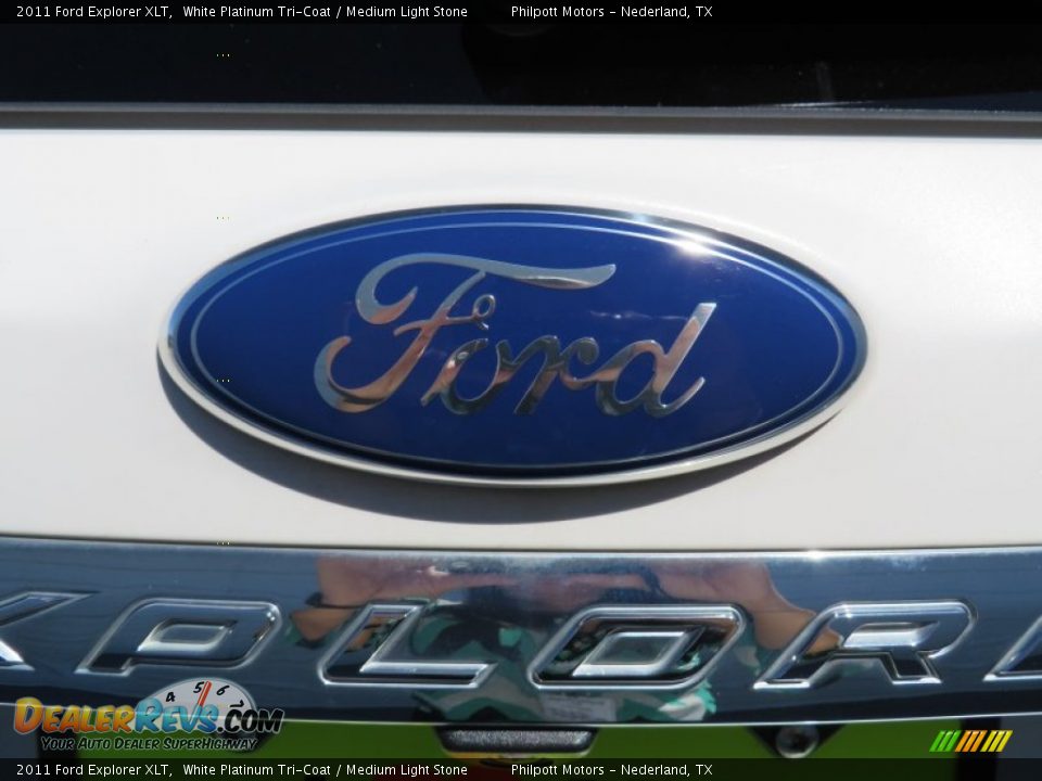 2011 Ford Explorer XLT White Platinum Tri-Coat / Medium Light Stone Photo #21