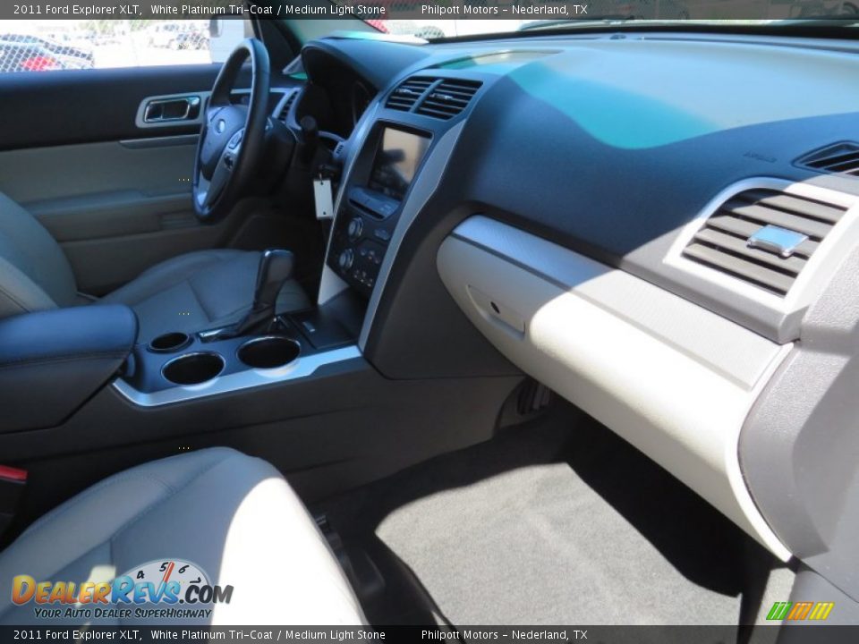2011 Ford Explorer XLT White Platinum Tri-Coat / Medium Light Stone Photo #25