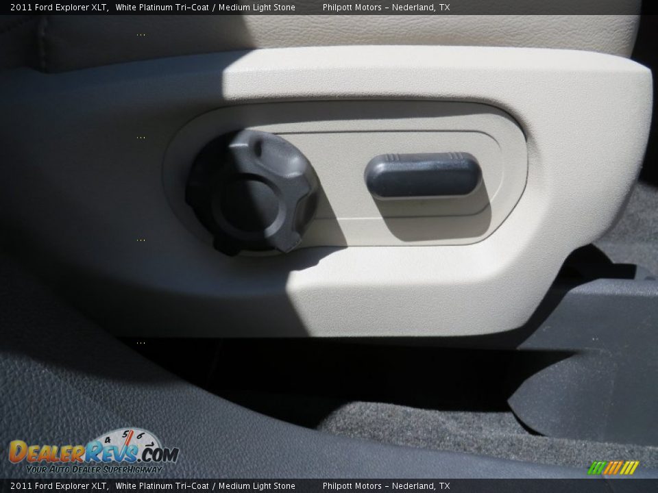 2011 Ford Explorer XLT White Platinum Tri-Coat / Medium Light Stone Photo #27