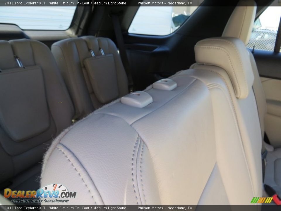 2011 Ford Explorer XLT White Platinum Tri-Coat / Medium Light Stone Photo #30
