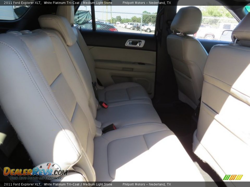 2011 Ford Explorer XLT White Platinum Tri-Coat / Medium Light Stone Photo #31