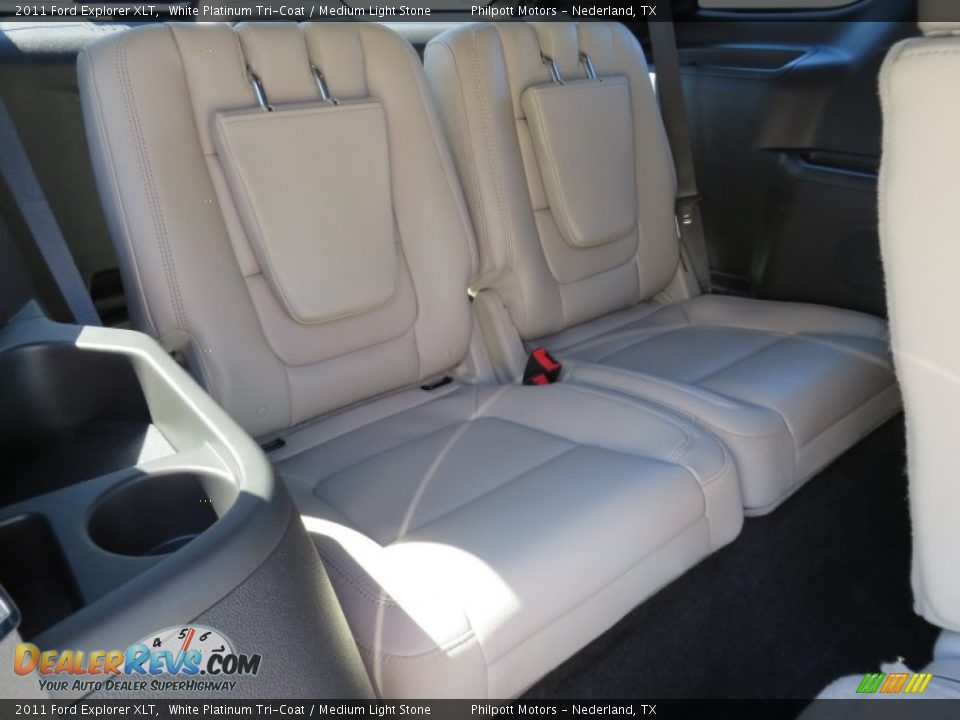 2011 Ford Explorer XLT White Platinum Tri-Coat / Medium Light Stone Photo #32