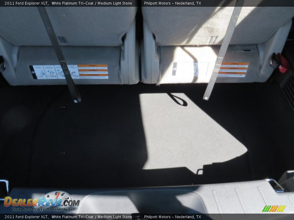 2011 Ford Explorer XLT White Platinum Tri-Coat / Medium Light Stone Photo #34