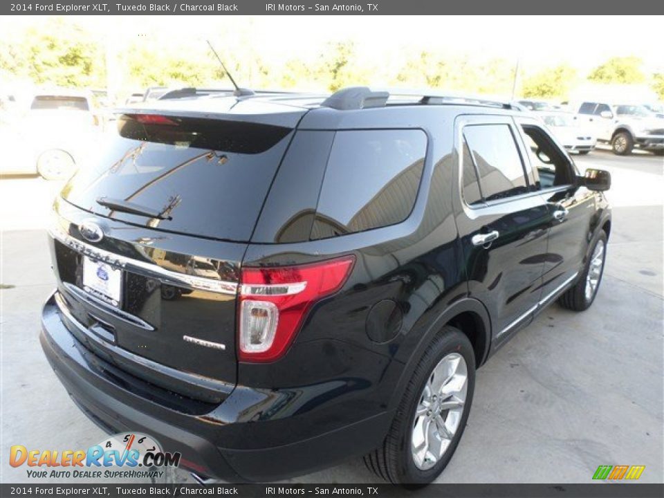 2014 Ford Explorer XLT Tuxedo Black / Charcoal Black Photo #5