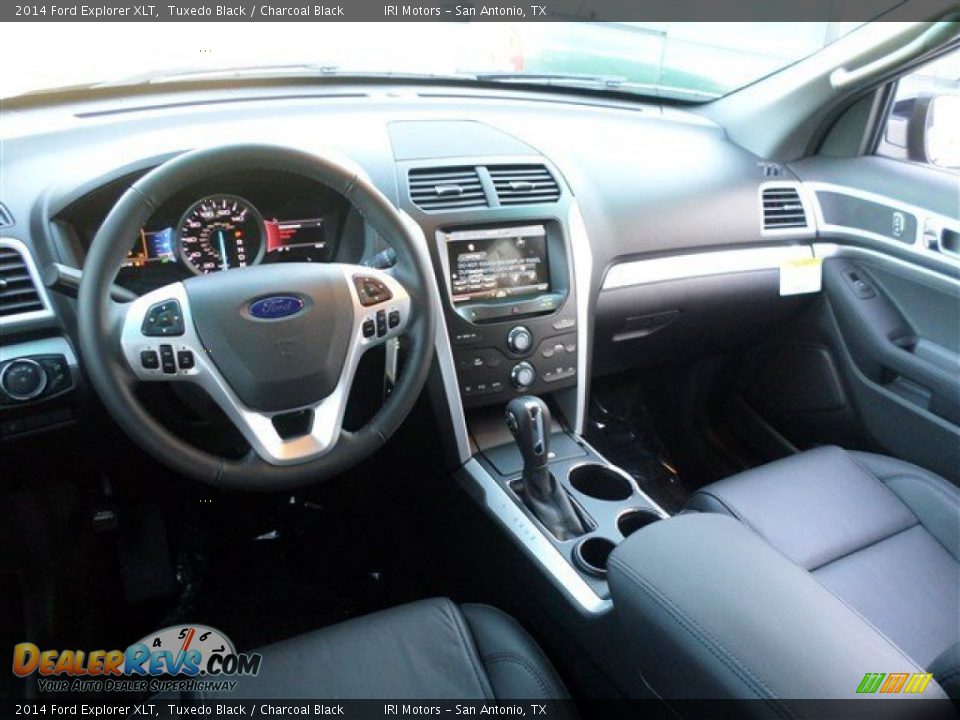 2014 Ford Explorer XLT Tuxedo Black / Charcoal Black Photo #15