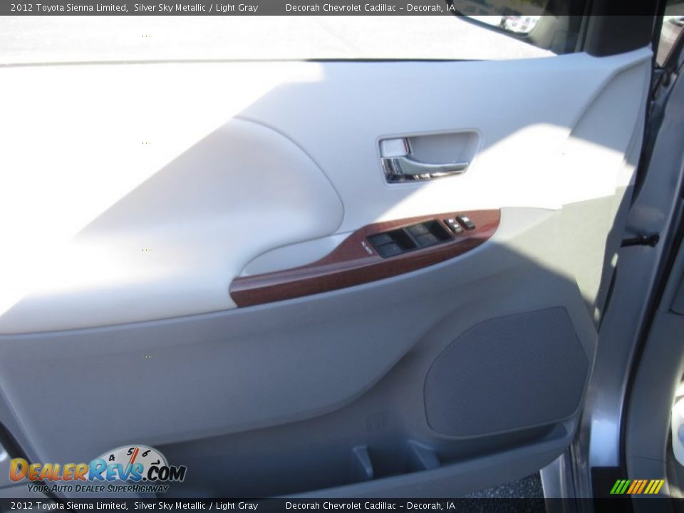 2012 Toyota Sienna Limited Silver Sky Metallic / Light Gray Photo #10