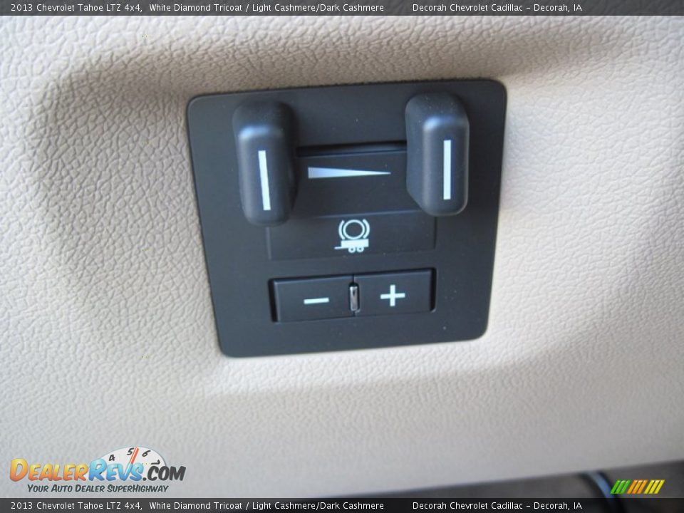 2013 Chevrolet Tahoe LTZ 4x4 White Diamond Tricoat / Light Cashmere/Dark Cashmere Photo #16