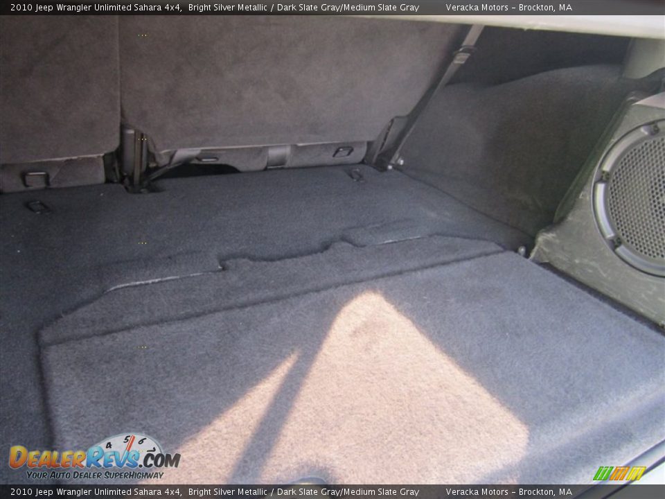 2010 Jeep Wrangler Unlimited Sahara 4x4 Bright Silver Metallic / Dark Slate Gray/Medium Slate Gray Photo #13