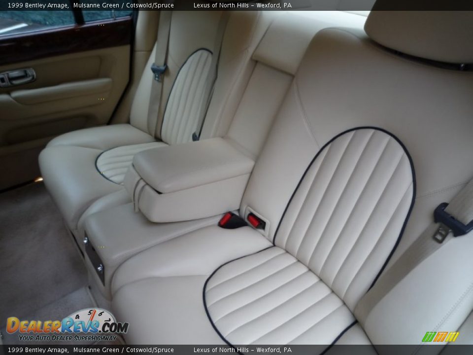 Rear Seat of 1999 Bentley Arnage  Photo #7