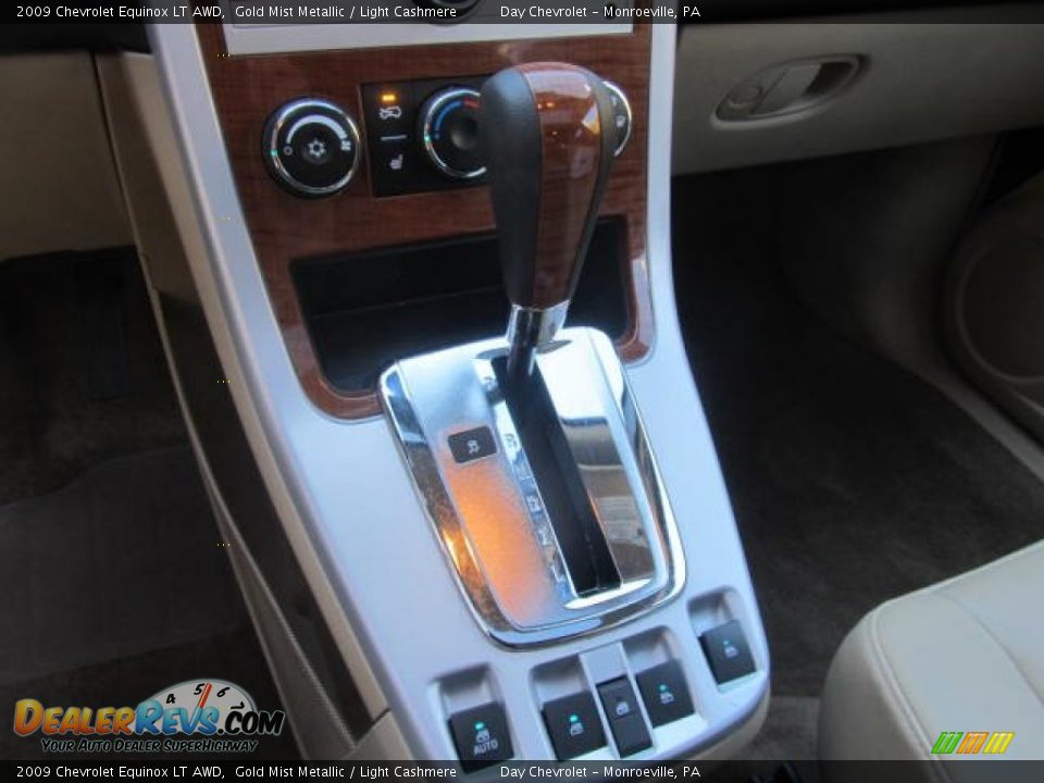 2009 Chevrolet Equinox LT AWD Gold Mist Metallic / Light Cashmere Photo #17