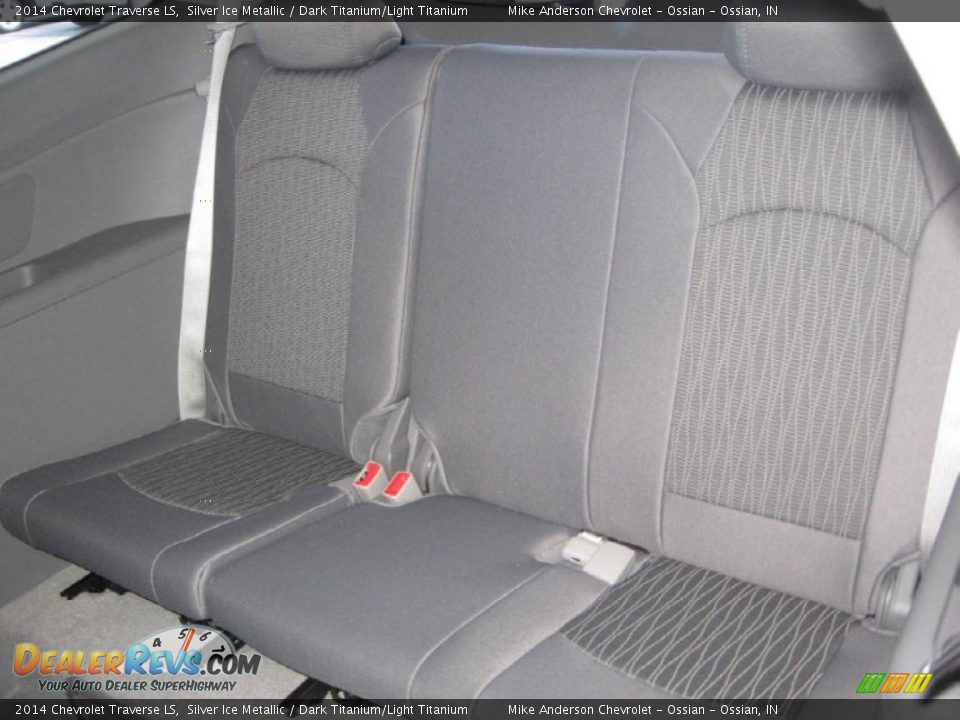 2014 Chevrolet Traverse LS Silver Ice Metallic / Dark Titanium/Light Titanium Photo #16