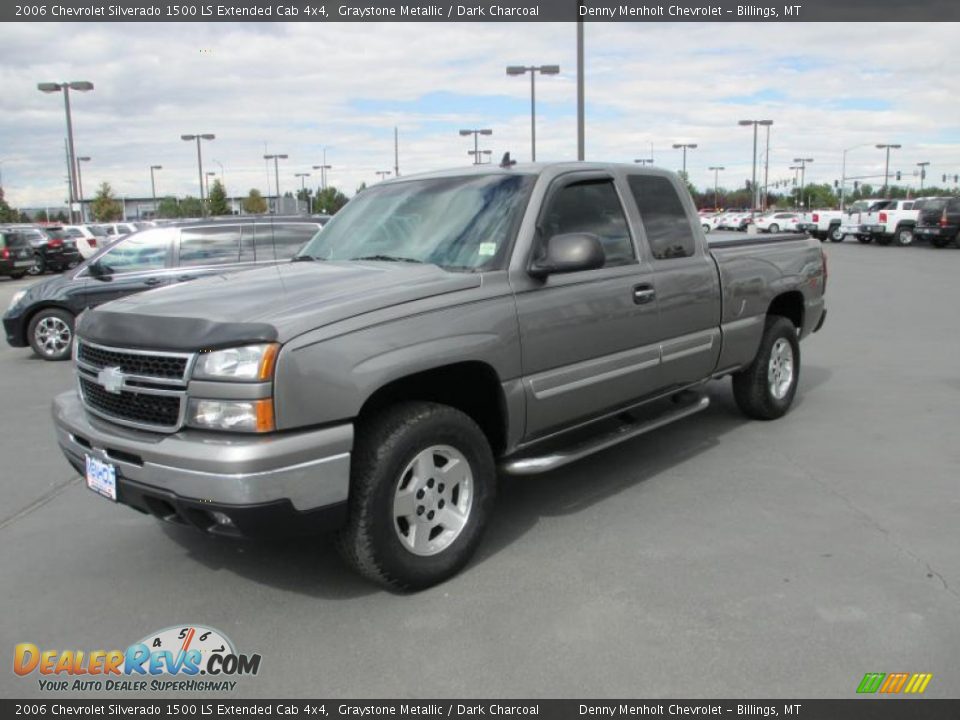 2006 Chevrolet Silverado 1500 LS Extended Cab 4x4 Graystone Metallic / Dark Charcoal Photo #2