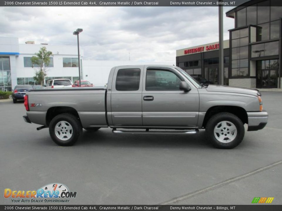 2006 Chevrolet Silverado 1500 LS Extended Cab 4x4 Graystone Metallic / Dark Charcoal Photo #7